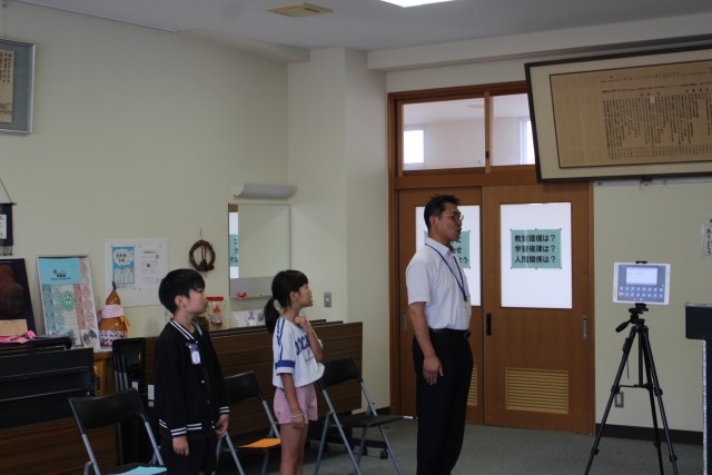 校歌斉唱