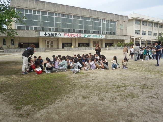 訓練が終わった直後に、訓練の振り返りをして、全力で取り組めた自分と仲間に拍手をしました。